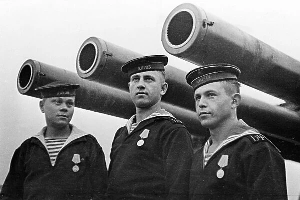 Red banner baltic fleet, gunners of the cruiser kirov, october 1943