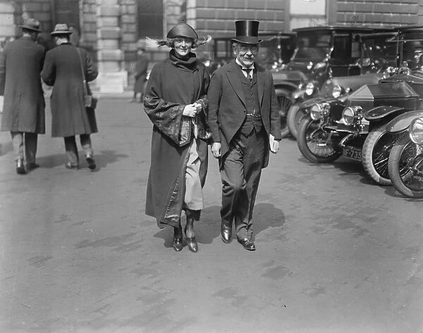 Private View Day at the Royal Academy London Sir Gerald and Lady Ryan 28 April 1922