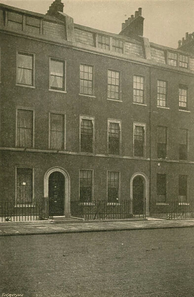 No 48 Doughty Street, Mecklenburgh Square, London, Residence of Charles Dickens, 1837-39 (b  /  w photo)
