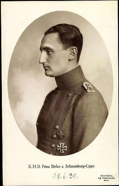 Ak S. H. D. Prince Stefan zu Schaumburg Lippe, Uniform (b  /  w photo)