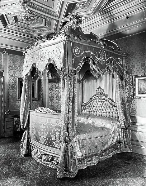 A bedroom, Alnwick Castle, Northumberland, from The English Country House (b / w photo)