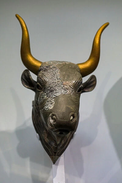 Bulls head rython from Zakros, 1500-1450 BC