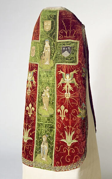 Chasuble (Opus Anglicanum), early 16th century (velvet & embroidery)