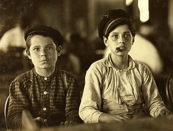 Cigar-makers, Tampa, Florida, 1909 (b  /  w photo)
