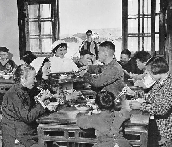 Community dining hall in a peoples commune, China, 1959 (b  /  w photo)