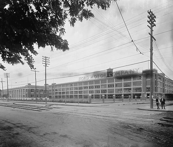 Ford Motor Company, Detroit, 1910-20 (b  /  w photo)