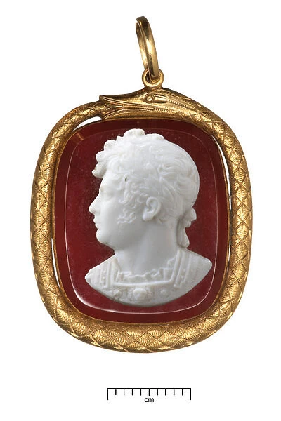 George IV Coronation, Gold Pendant, ac. 1821 (gold & glass)
