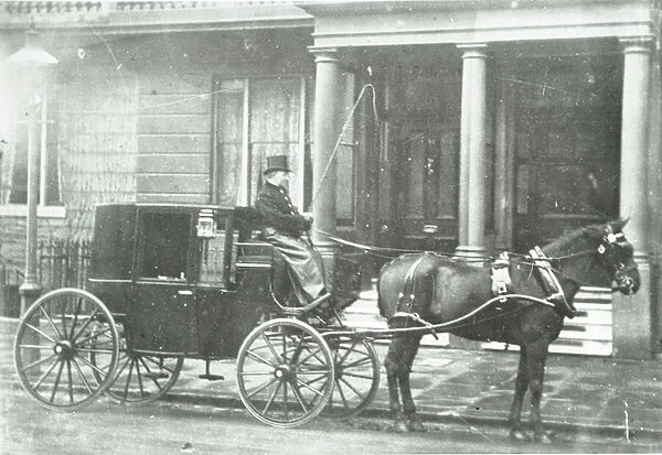 Horse-drawn cab, 1890 (b  /  w photo)