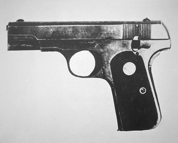 John Dillingers pistol, 1934 (b  /  w photo)