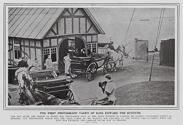 King Edward VII travelling to Osborne House, Isle of Wight, 1901 (b  /  w photo)