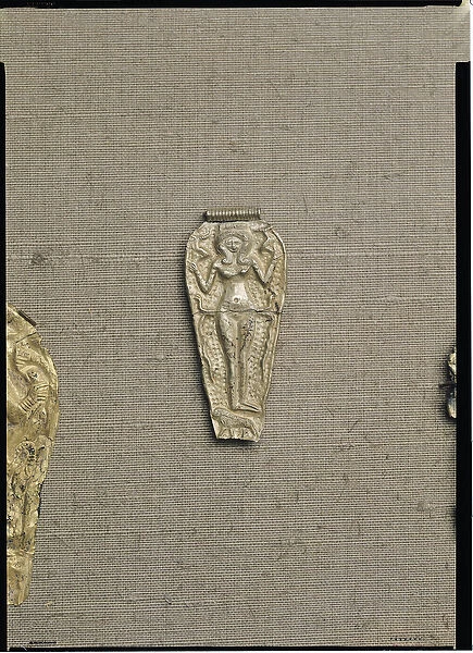 Pendant depicting Astarte, goddess of fertility (gold)