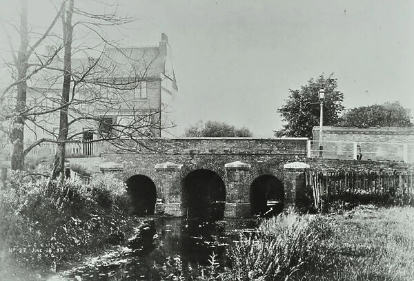 Roe Bridge, Mitcham Lane, 1897 (b  /  w photo)
