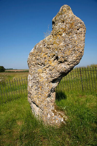 The Rollright Stones, boundary between Oxfordshire and Warwickshire, King Stone - 4th to 2nd century BC (photo)