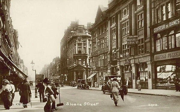 Sloane Street, London (b  /  w photo)