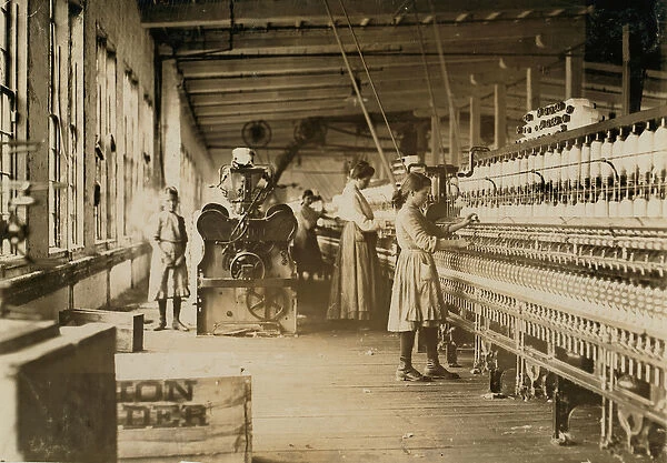 Two young spinners in Catawba Cotton Mills, Newton, North Carolina, 1908 (b  /  w photo)