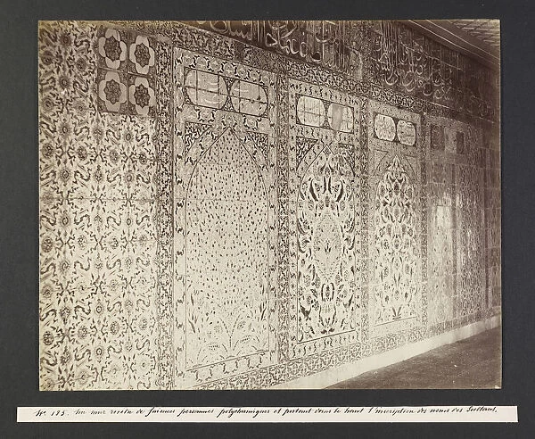 Un mur reretu de faiences polychromignes orientalist photography