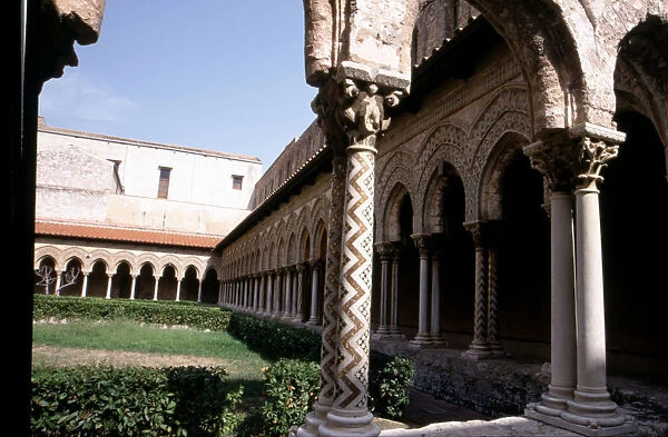 Overview of the cloister of the Cathedral of Monreale (Sicily), Norman-Byzantine style