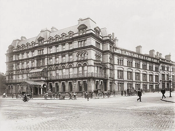 The Adelphi Hotel, Ranelagh Place, Liverpool, England, seen here in late 19th century. It was bought in 1892 by the Midland Railway and renamed the Midland Adelphi