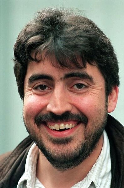 ACTOR ALFRED MOLINA IN OUTSIDE PHOTOCALL 08  /  04  /  1993
