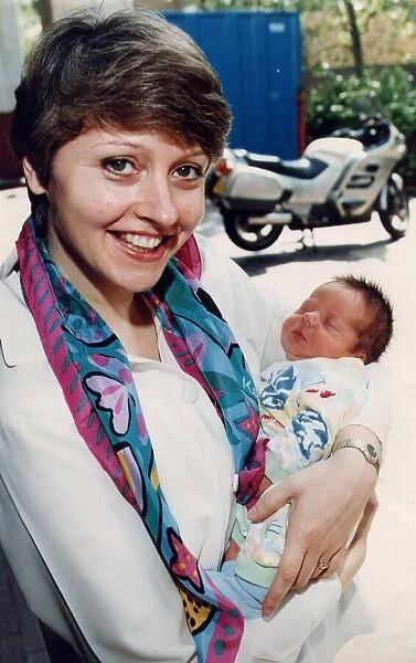 Anne Diamond with new baby Jake 24  /  05  /  1993