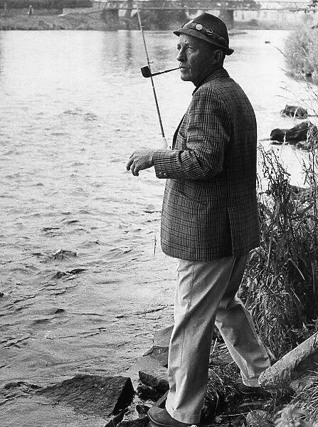 Bing Crosby fly fishing in Cockermouth in Cumbria 1966