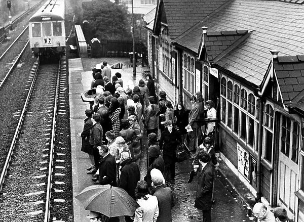 The crowded platform of Walkergate Railway Station on 16th October 1974