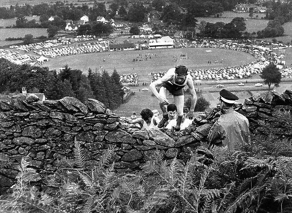Lake District - Grasmere Sports, the tradional Lakeland gathering - J Stretch of