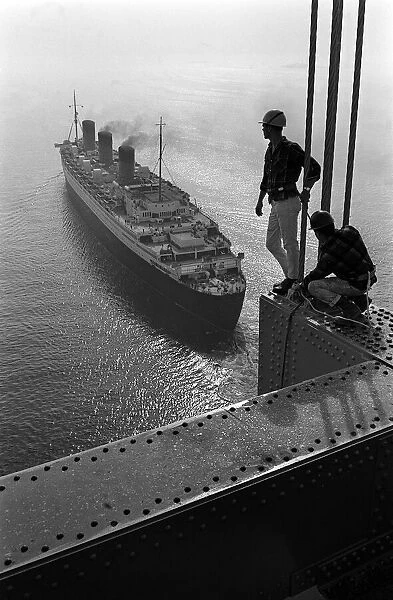 R. M.s Queen Mary - October 1964, passes under New York Bridge - watched by workmen