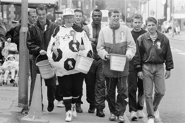 Reading Football Club Players Charity Walk, Nationwide Football Against MS, Oxford Road