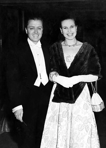Richard Attenborough and wife Sheila Sim. November 1955 P016945