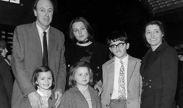 Roald Dahl author with wife and children family Circa 1965