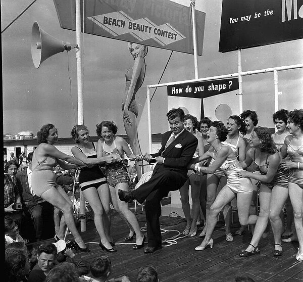Sunday Pictorial Beach Beauty contest with Benny Hill at Great Yarmouth Box bb