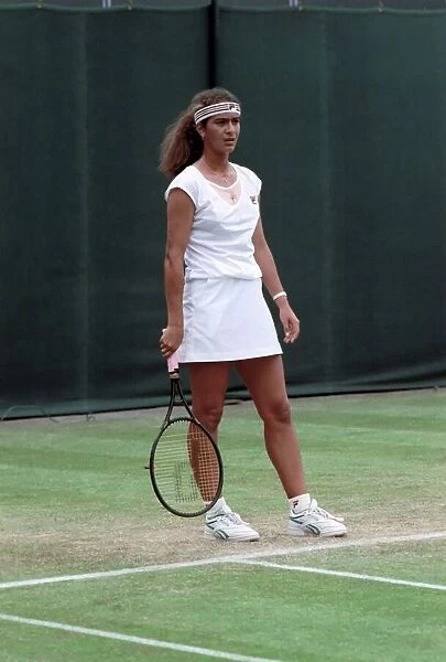 Wimbledon Tennis. Mary Jo Fernandez. June 1988 88-3422-008