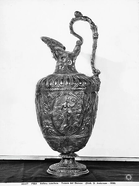 Engraved amphora; part of the Treasury of the Cathedral of Pisa, displayed in the Cathedral's Sagrestia dei Cappellani