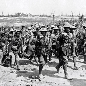 Australian machine gunners returning from trenches, WW1