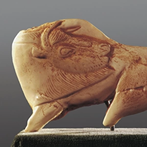 Bison turning the head. 15th-10th mil. BC. Copy