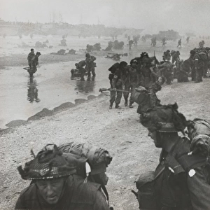 British Beach-Head Photograph Hailed as ?War?s Greatest?