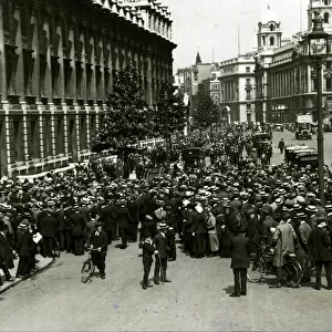 Crowd in Whitehall, near Downing Street, WW1