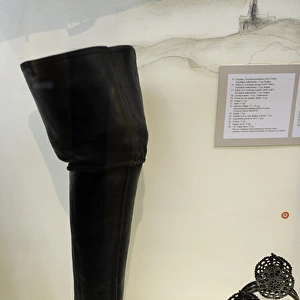 Fashion. Riding boots. 16th-17th century