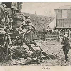 Gipsies / Postcard / 1905