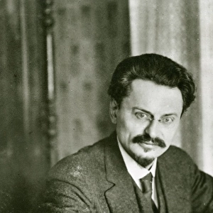 Leon Trotsky / Jan 1918