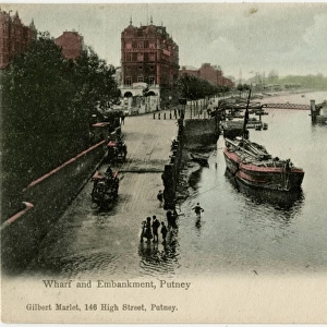 London - Putney - The Wharf and Embankment