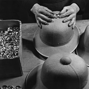 Making pith helmets for the German Afrika Korps - WWII