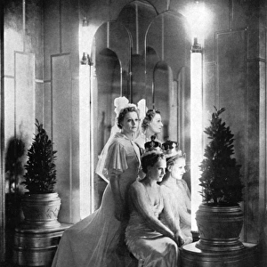 Official styles of hairdressing for the 1937 Coronation