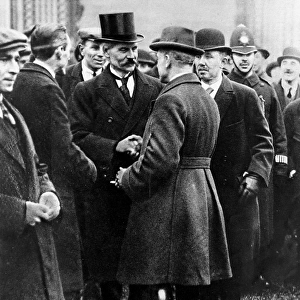 Ramsay MacDonald leaving Buckingham Palace, 1924