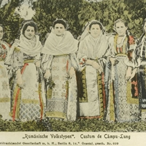 Romanian women from Campulung