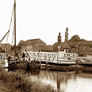 The Swing Bridge, Thorne early 1900s