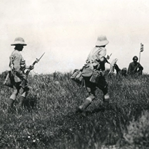 Turkish troops surrendering to British near Kirkuk, WW1