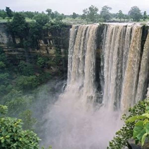 India - monsoon season. Tropical deciduous forest. Dhundwa falls, Panna National Park