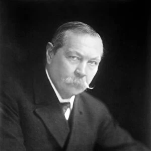 Arthur Conan Doyle, Scottish author C014 / 0119